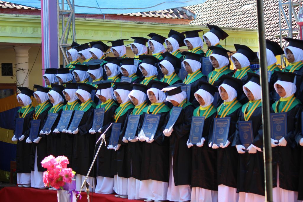 Wisuda Lulusan MTS dan MA Putri Al-Khoirot 2016
